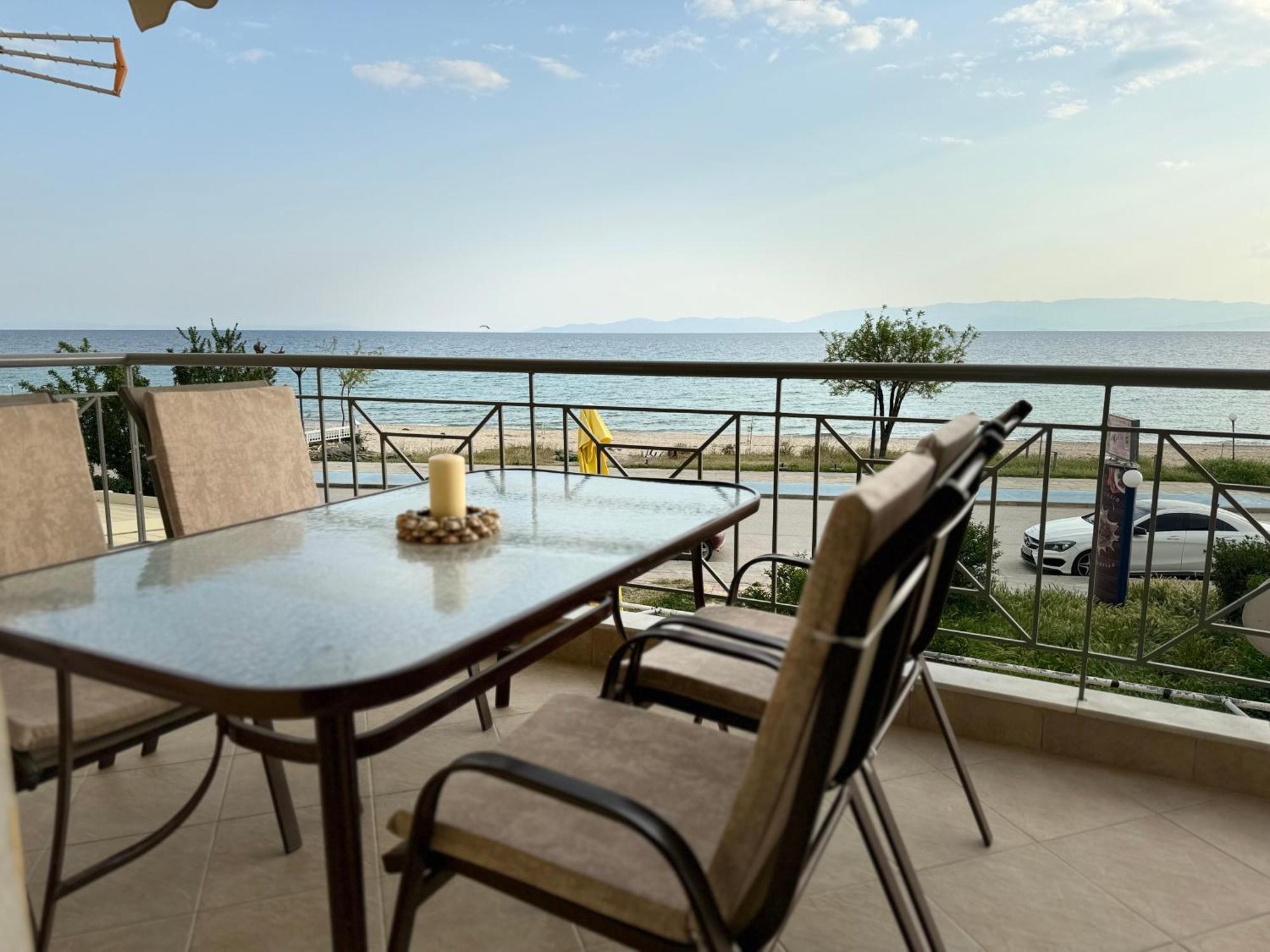 Sea 2 See Paralia Ofryniou Orfanion Экстерьер фото