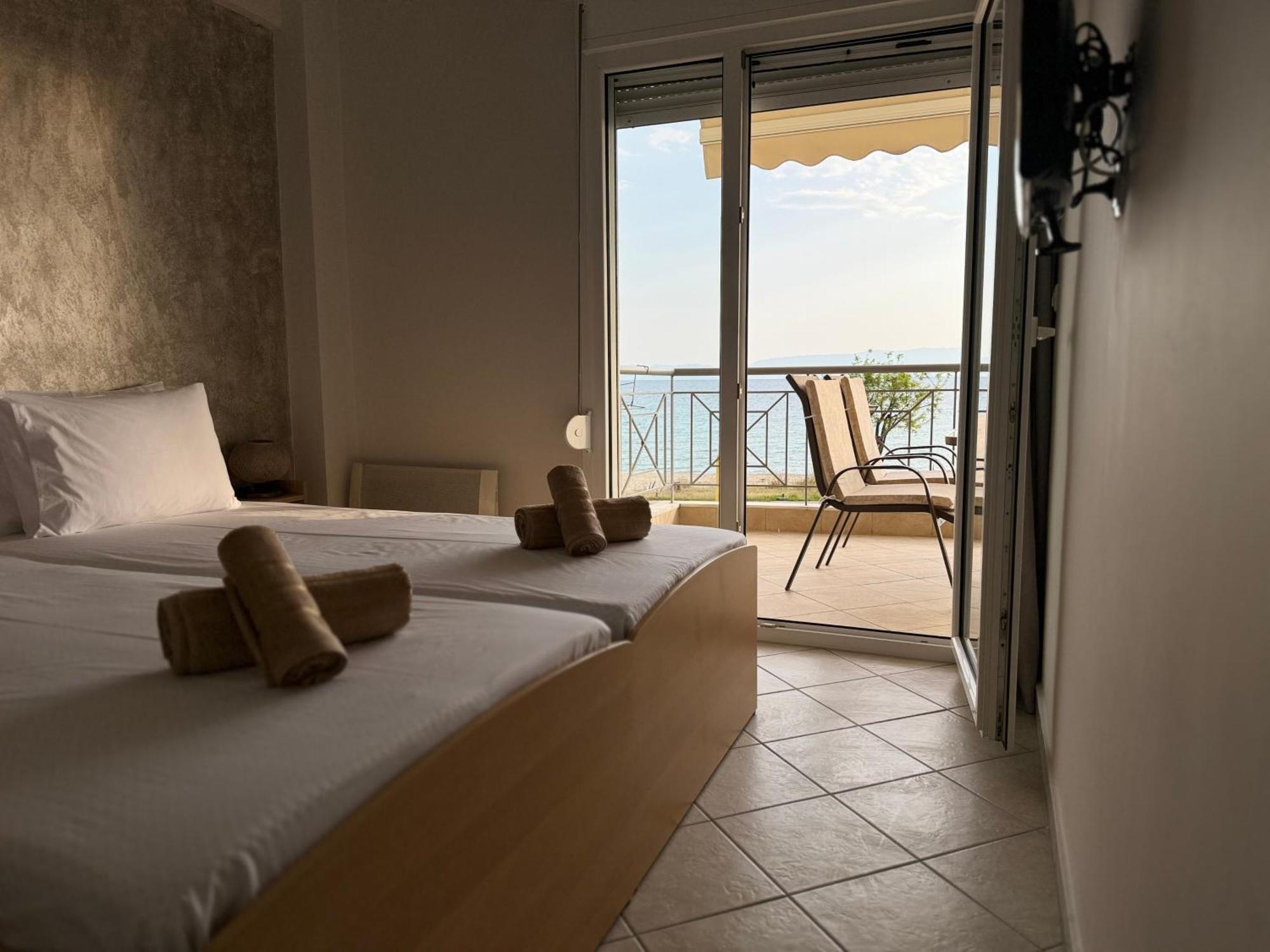 Sea 2 See Paralia Ofryniou Orfanion Экстерьер фото